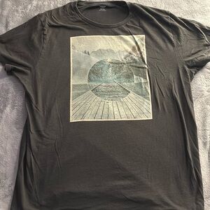 Old Navy grey crew neck graphic tee